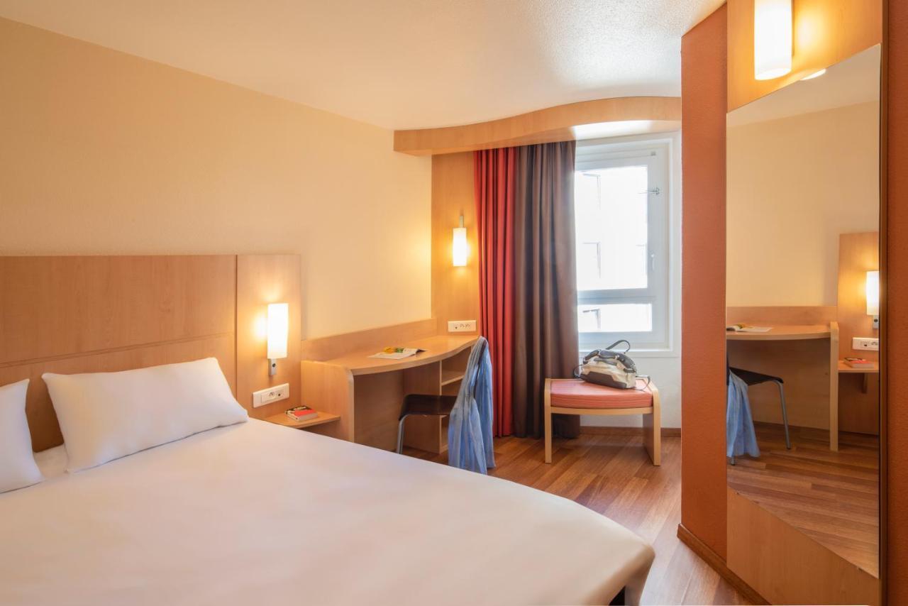 Отель Ibis Tours Centre Gare Экстерьер фото
