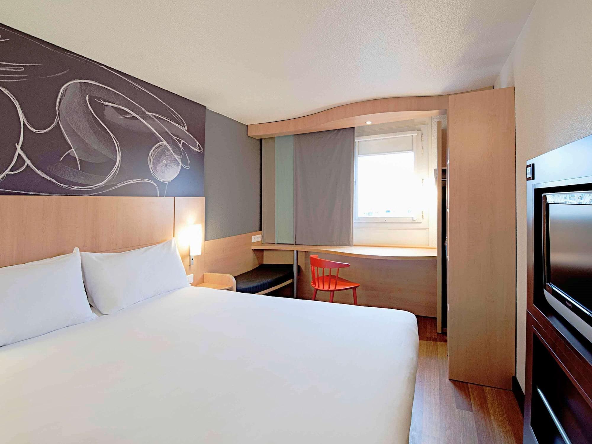 Отель Ibis Tours Centre Gare Экстерьер фото