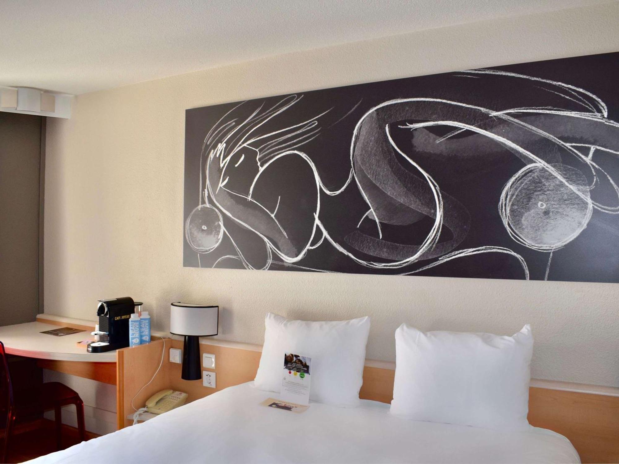Отель Ibis Tours Centre Gare Экстерьер фото